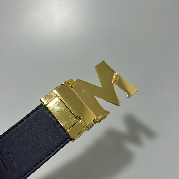 MCM Claus M Reversible Logo Belt Red One Size - Picture 4 of 7